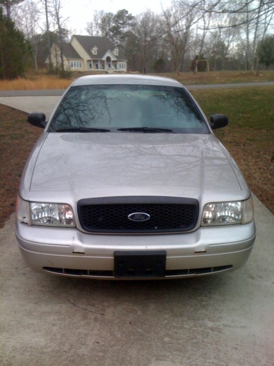 2004 Silver Ford Crown Victoria P71 picture, mods, upgrades